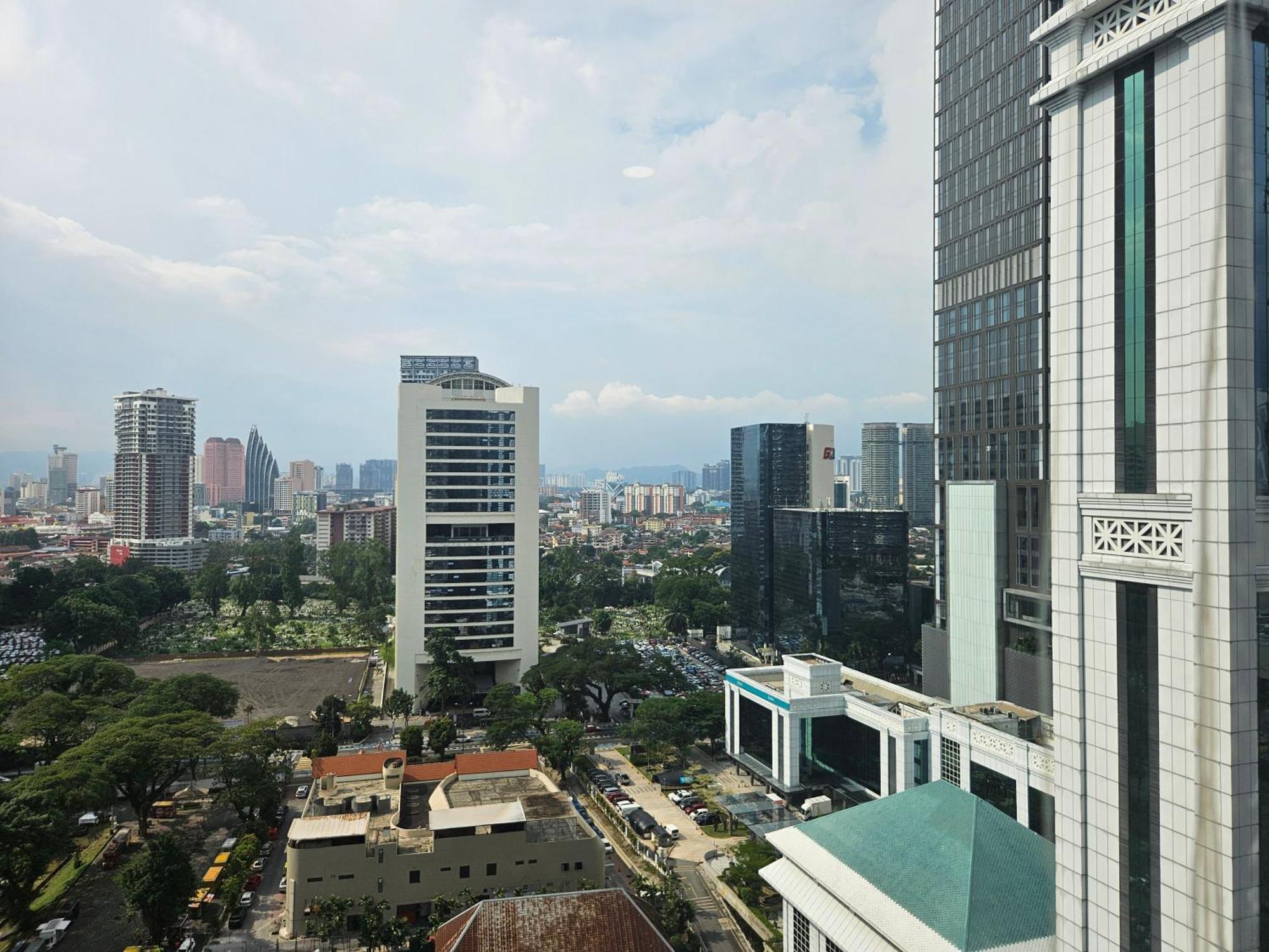 Sky Suites Klcc By Asiapex 쿠알라룸푸르 객실 사진