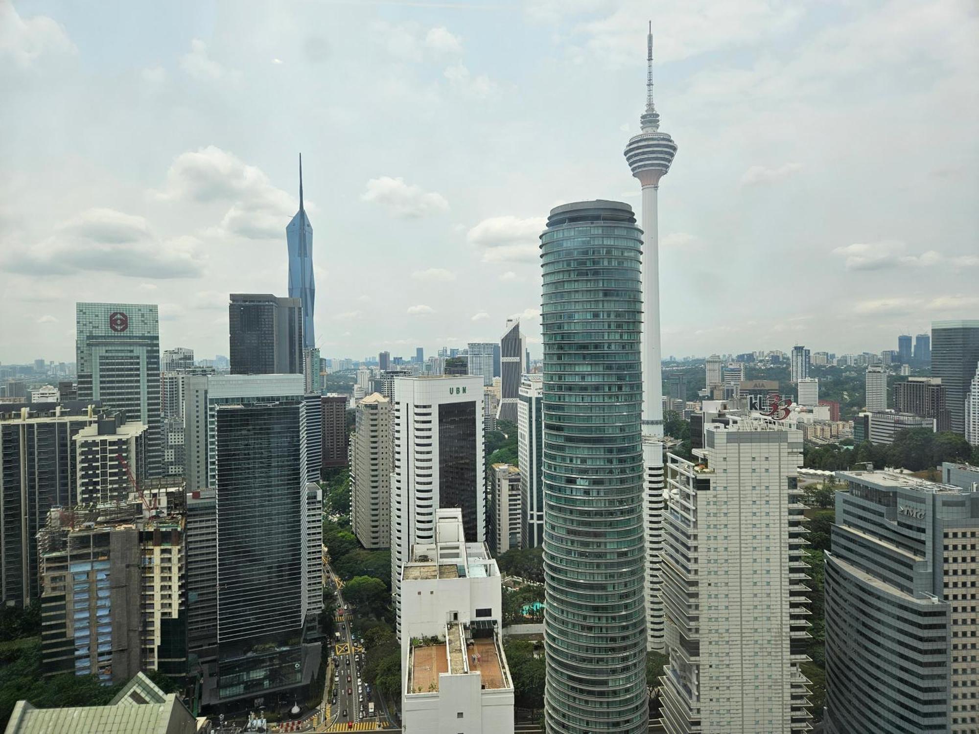 Sky Suites Klcc By Asiapex 쿠알라룸푸르 객실 사진
